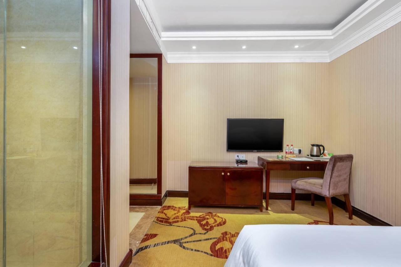 Vienna Hotel Dongguan Houjie Exhibition Center Dış mekan fotoğraf