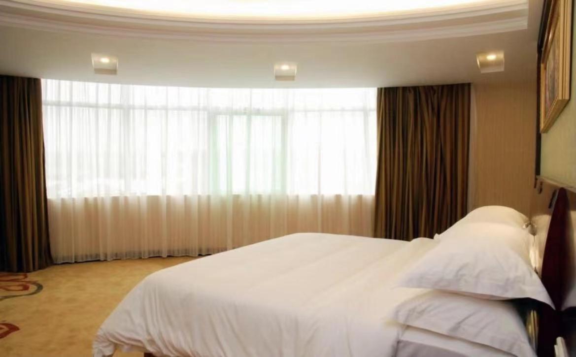 Vienna Hotel Dongguan Houjie Exhibition Center Dış mekan fotoğraf